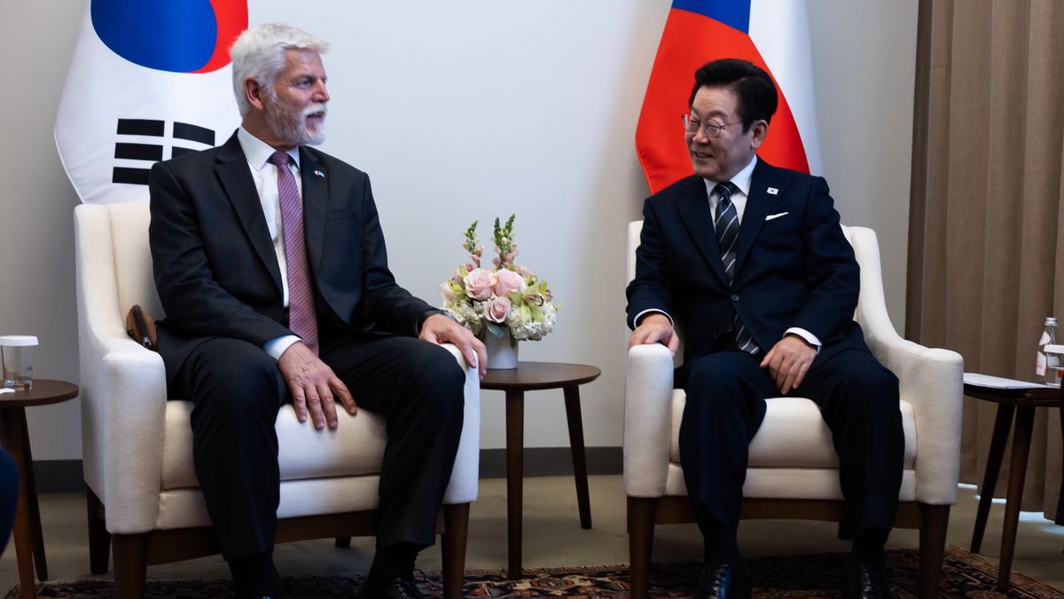 Prezident Pavel mluvil v USA s jihokorejským protějškem o rozšíření spolupráce